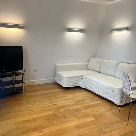 One Bedroom Apartment In Holborn London Bagian luar foto