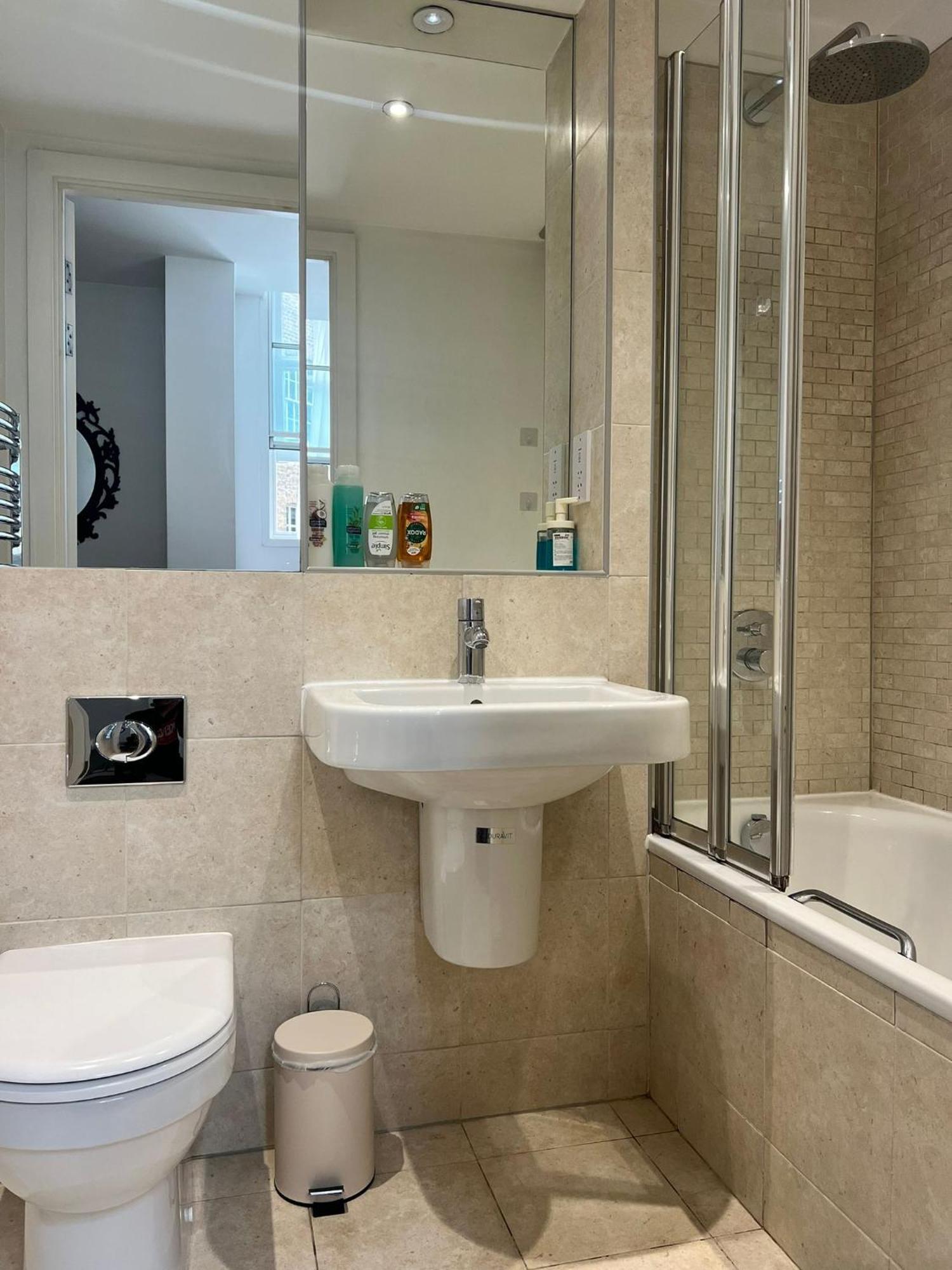 One Bedroom Apartment In Holborn London Bagian luar foto